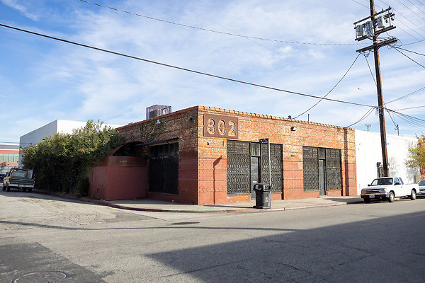 ARTS DISTRICT BRICK VENUE Mission Road