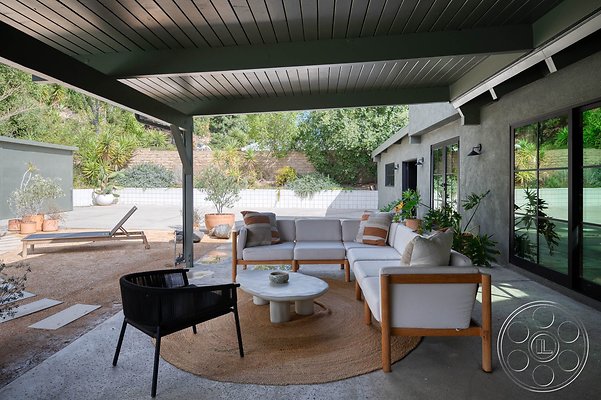 modern-farmhouse-12-56