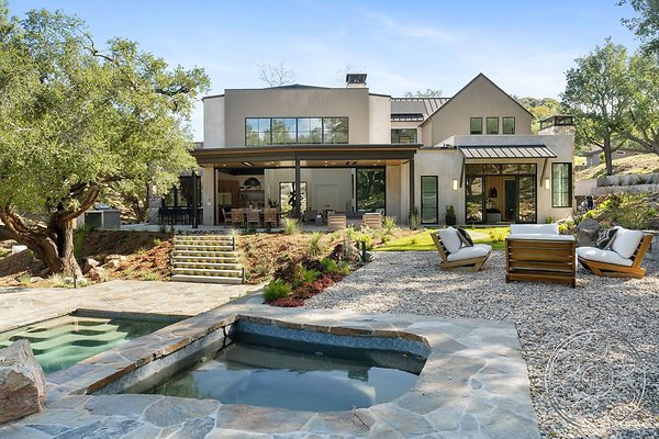 modern-farmhouse-5-56