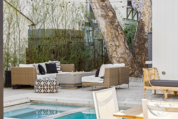 modern-farmhouse-9-32