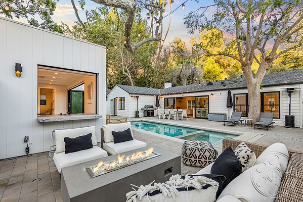 modern-farmhouse-9-69 modern-farmhouse-9-69