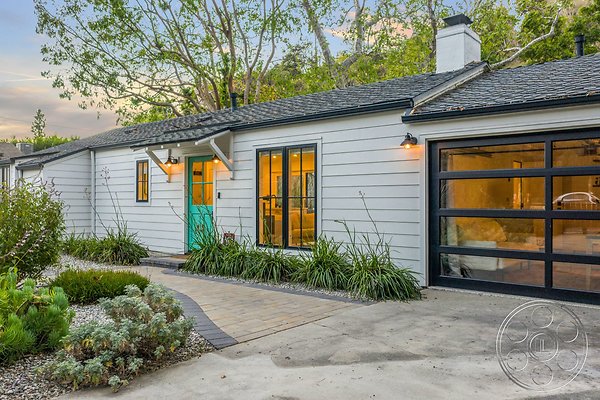 modern-farmhouse-9-103 modern-farmhouse-9-103