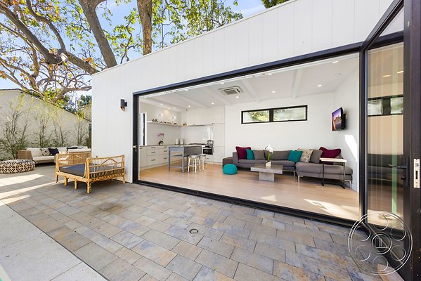 modern-farmhouse-9-43