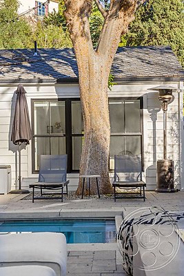 modern-farmhouse-9-33