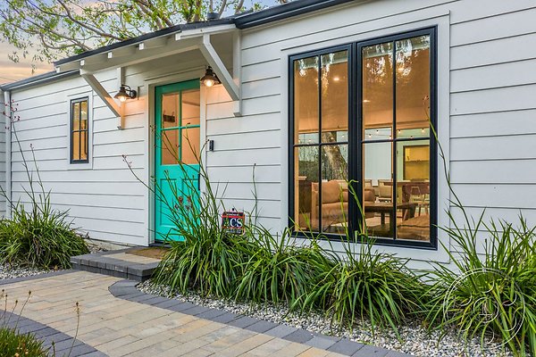 modern-farmhouse-9-104 modern-farmhouse-9-104