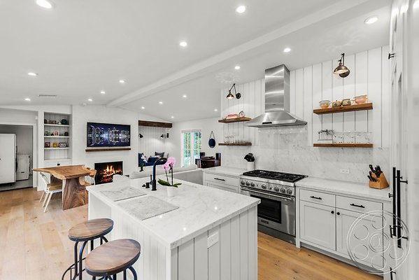 modern-farmhouse-9-85 modern-farmhouse-9-85