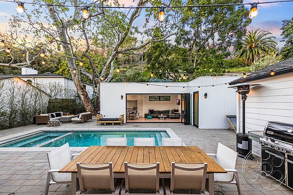 modern-farmhouse-9-34