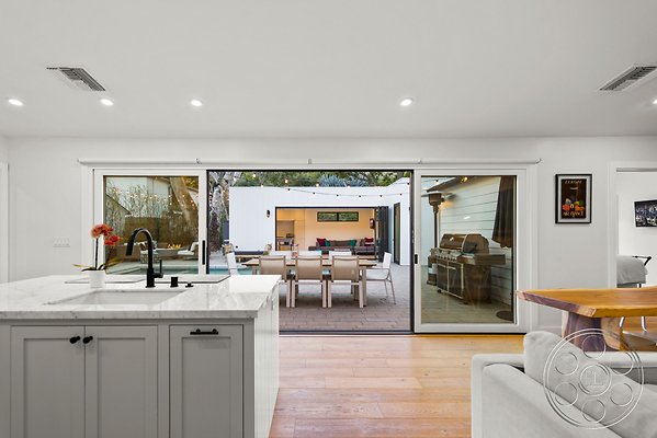 modern-farmhouse-9-83 modern-farmhouse-9-83