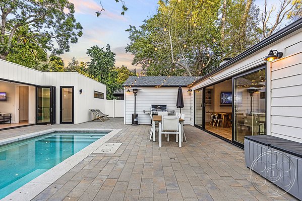 modern-farmhouse-9-35