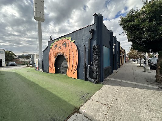 Photo Nov 13 2025, 11 05 36 AM