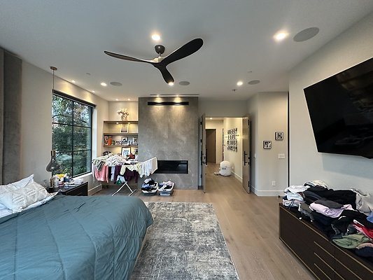 Photo Nov 14 2025, 9 36 08 AM