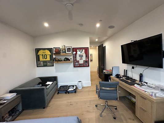 Photo Nov 14 2025, 10 15 47 AM