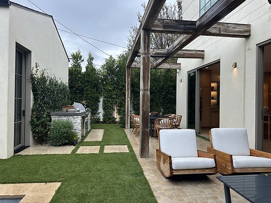 Photo Nov 14 2025, 11 16 18 AM